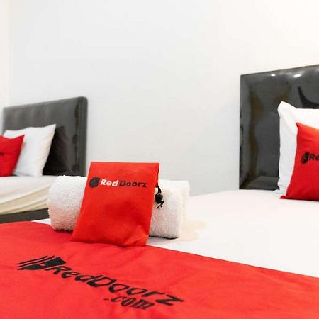 Hotel Reddoorz Near Sam Poo Kong 3 Semarang Esterno foto