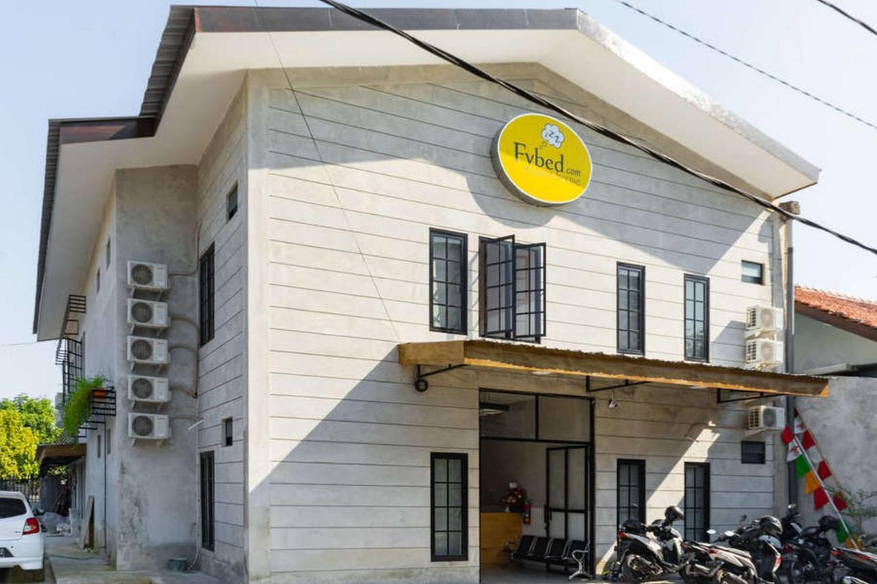 Hotel Reddoorz Near Sam Poo Kong 3 Semarang Esterno foto