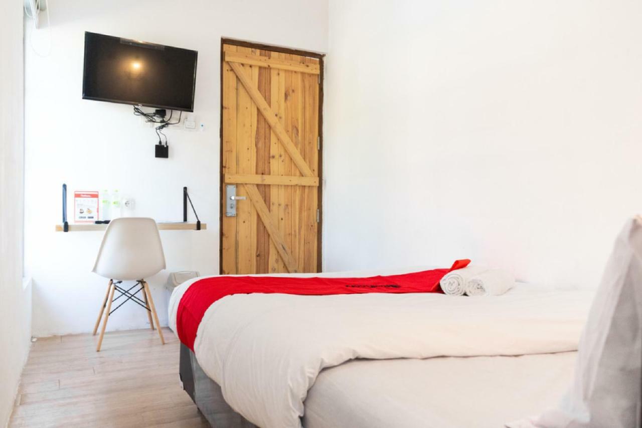 Hotel Reddoorz Near Sam Poo Kong 3 Semarang Esterno foto