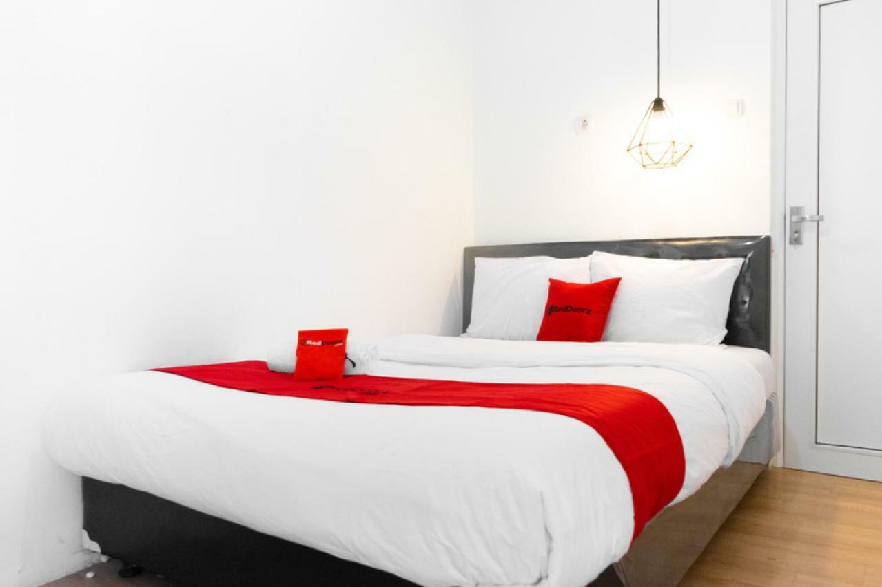 Hotel Reddoorz Near Sam Poo Kong 3 Semarang Esterno foto